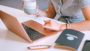 swello-GLErt2I7y3Q-unsplash